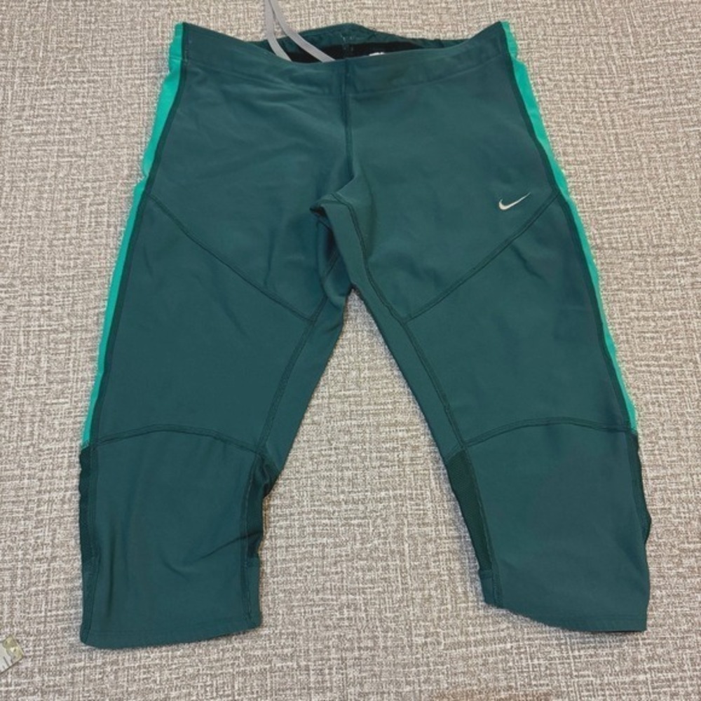 Nike Dri-FIT Capri Leggings - Teal Green, Size Medium